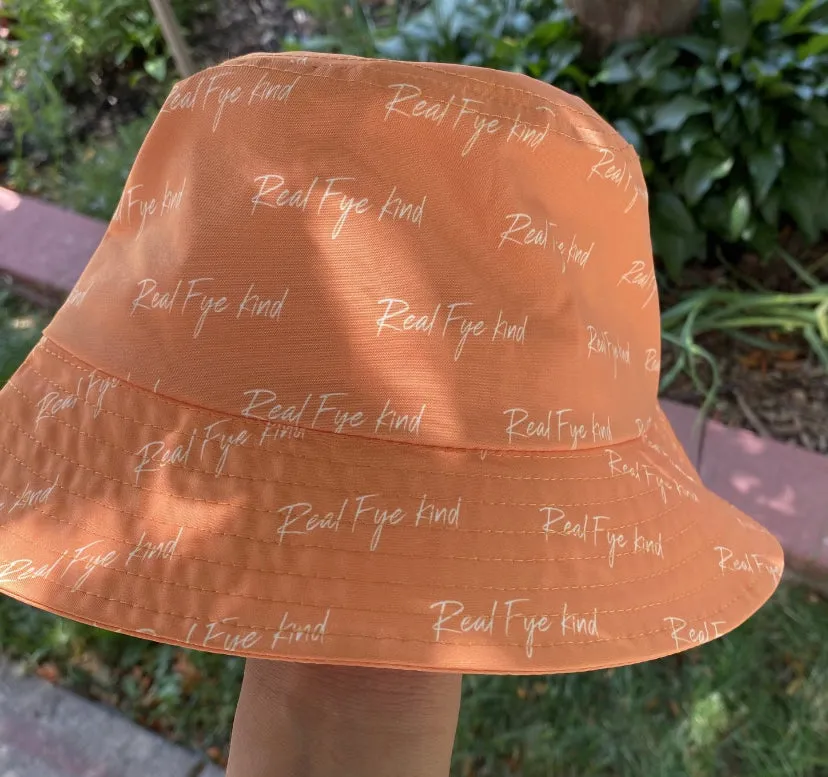 🧡 Bucket Hat