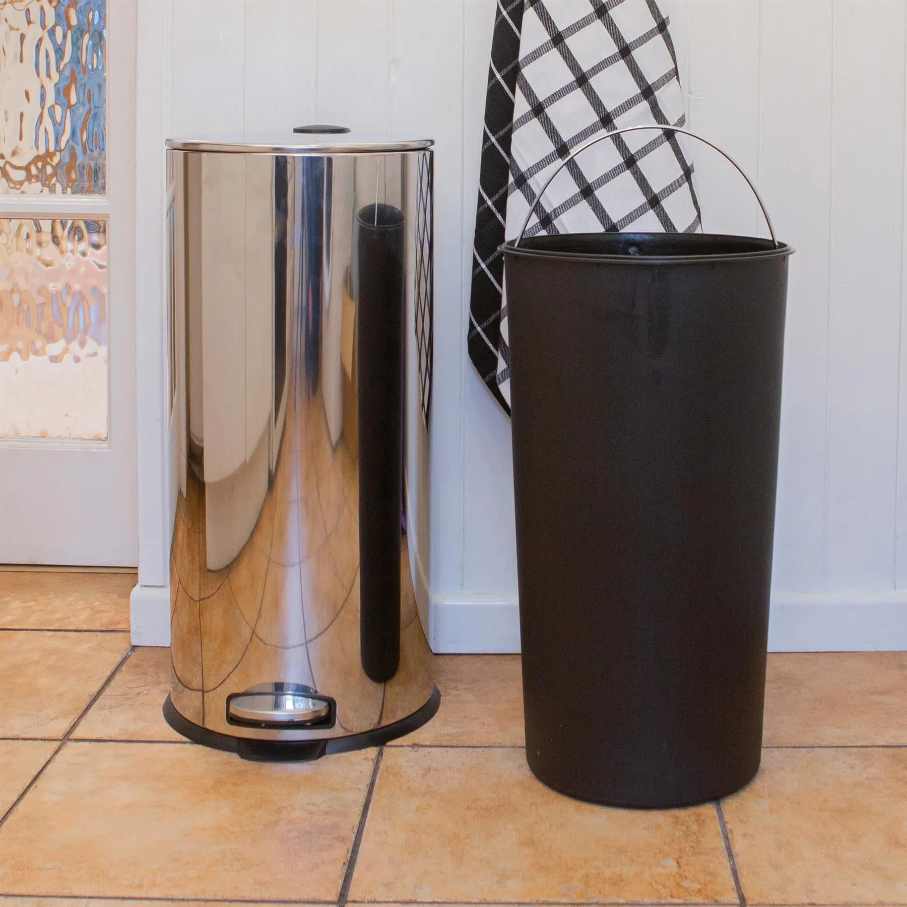 30L Round Stainless Steel Kitchen Pedal Bin - By Harbour Housewares