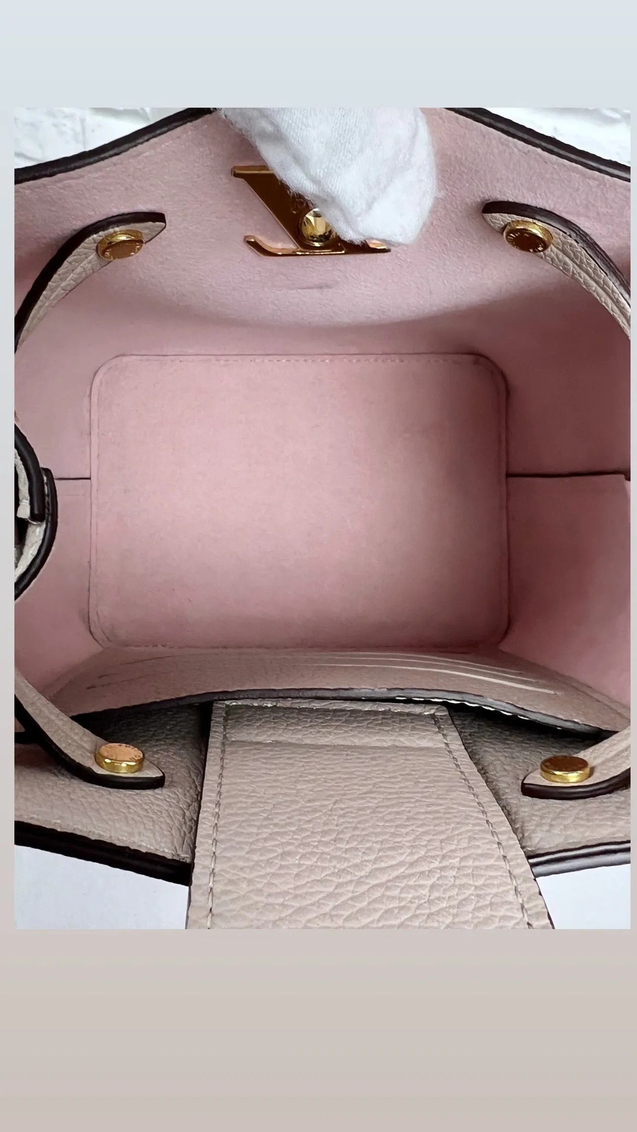 Louis Vuitton Nano Lockme Bucket bag , Greige Beige