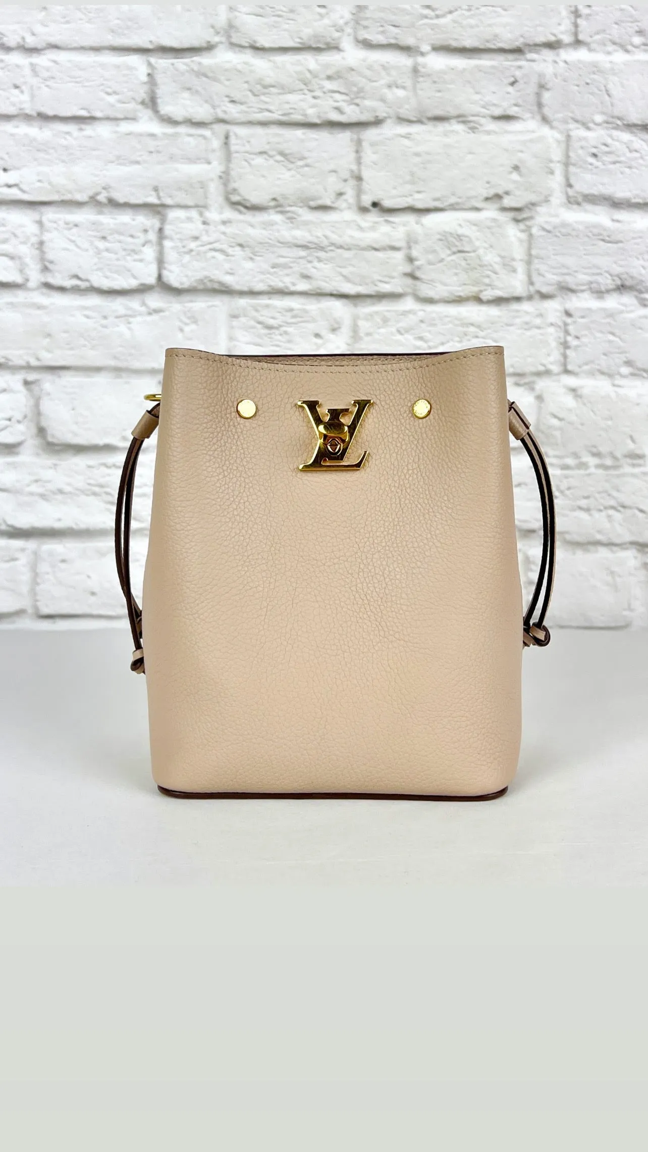 Louis Vuitton Nano Lockme Bucket bag , Greige Beige